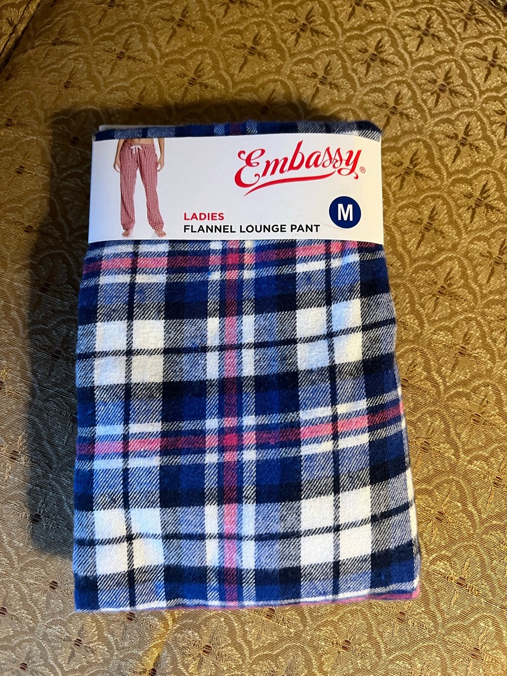 NWT Embassy size medium ladies flannel lounge pants